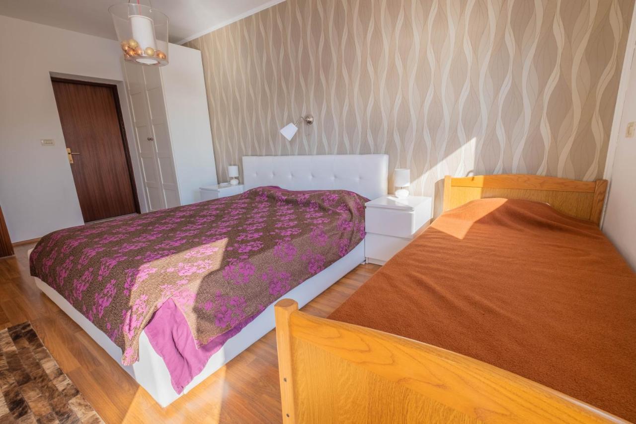 Apartman Ahel ยาดราโนโว ภายนอก รูปภาพ