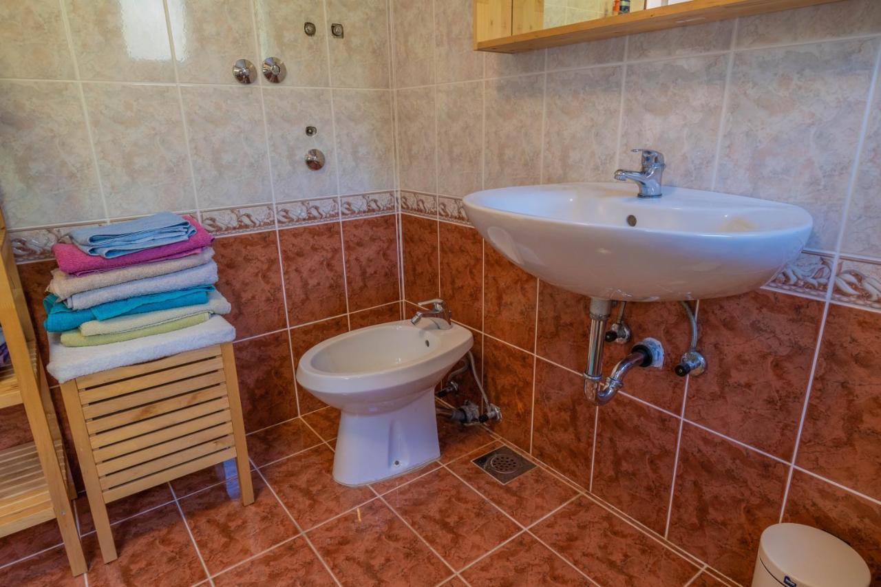 Apartman Ahel ยาดราโนโว ภายนอก รูปภาพ