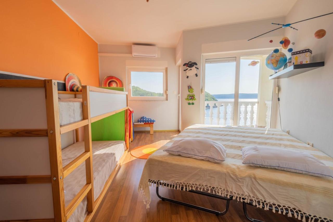 Apartman Ahel ยาดราโนโว ภายนอก รูปภาพ