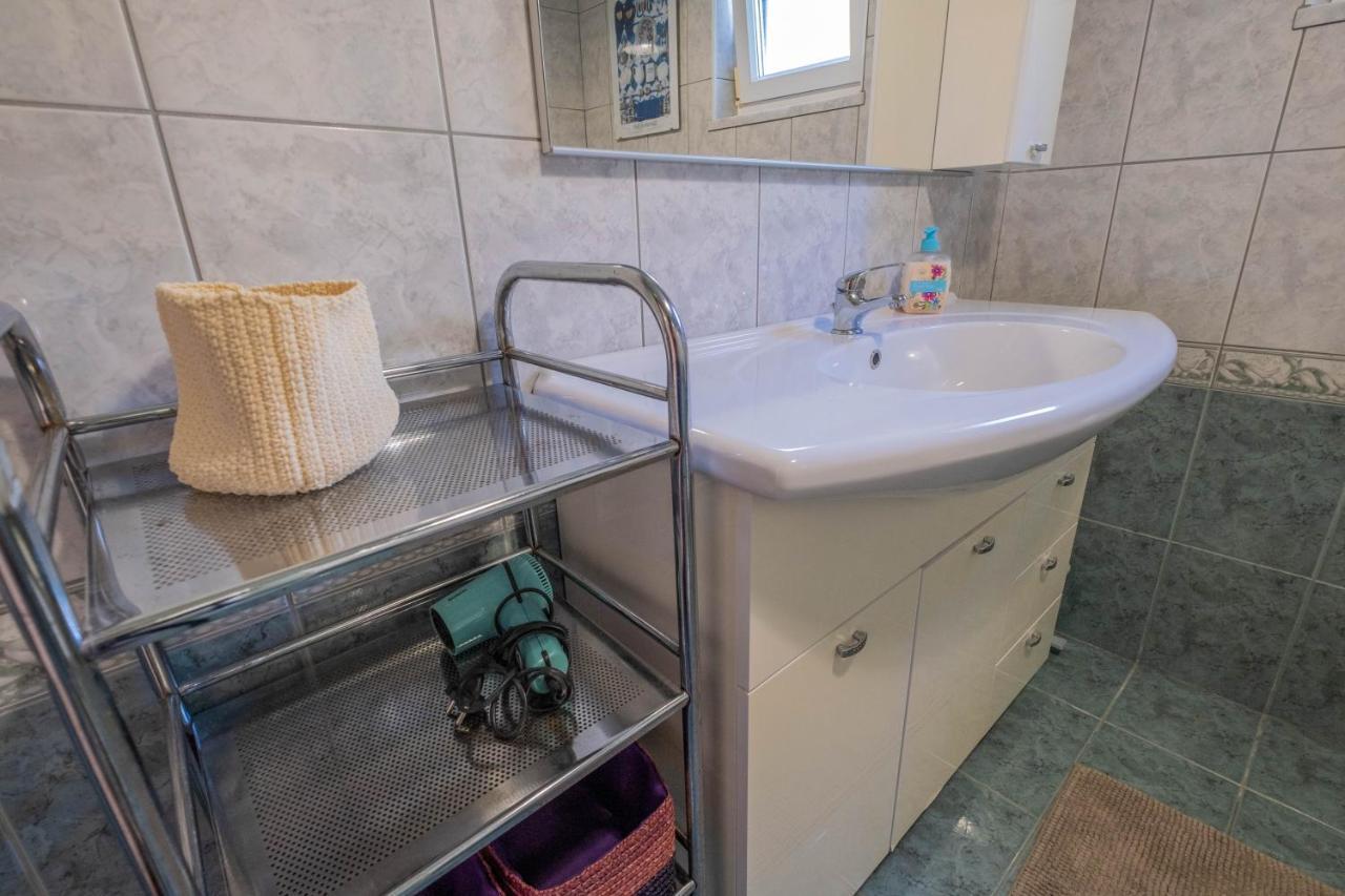 Apartman Ahel ยาดราโนโว ภายนอก รูปภาพ